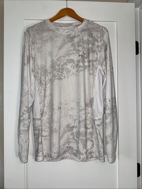 Realtree Men's Long Sleeve Fishing Performance Tee White and Gray Camo Sz Medium